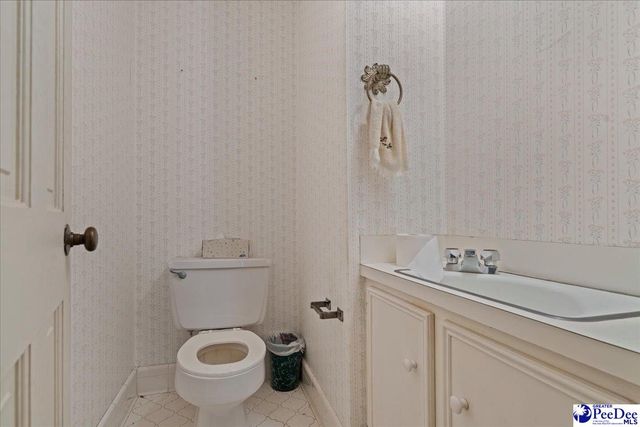 521 W Pine St, Florence, SC 29501