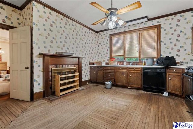 521 W Pine St, Florence, SC 29501