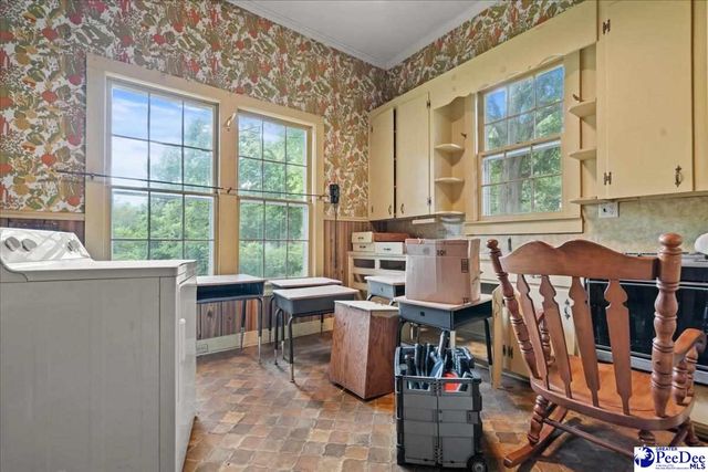 521 W Pine St, Florence, SC 29501