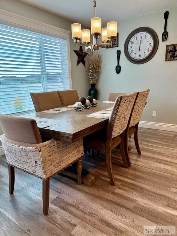 Image 16 of property listing at 1654 Marsala Circle, Ammon, ID 83406