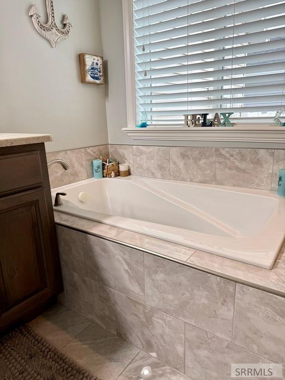 Image 38 of property listing at 1654 Marsala Circle, Ammon, ID 83406