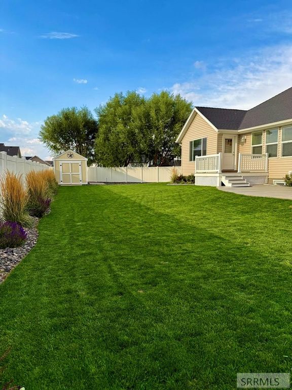 Image 60 of property listing at 1654 Marsala Circle, Ammon, ID 83406