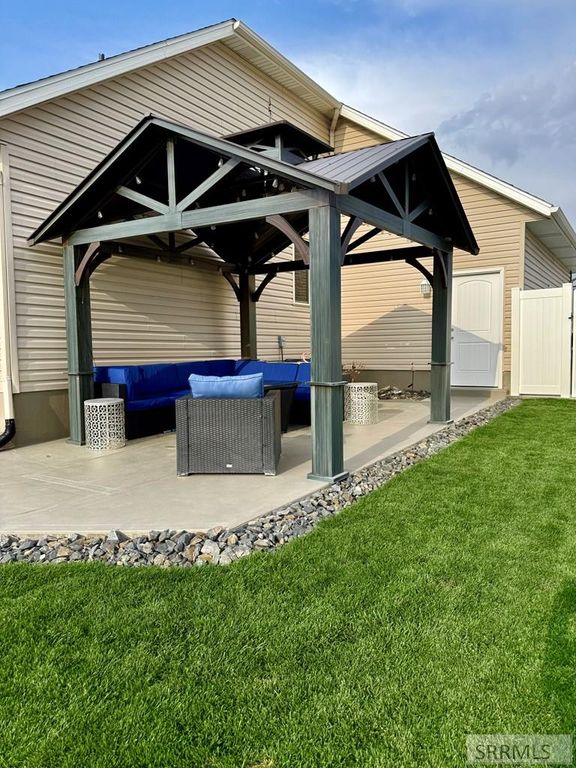 Image 62 of property listing at 1654 Marsala Circle, Ammon, ID 83406