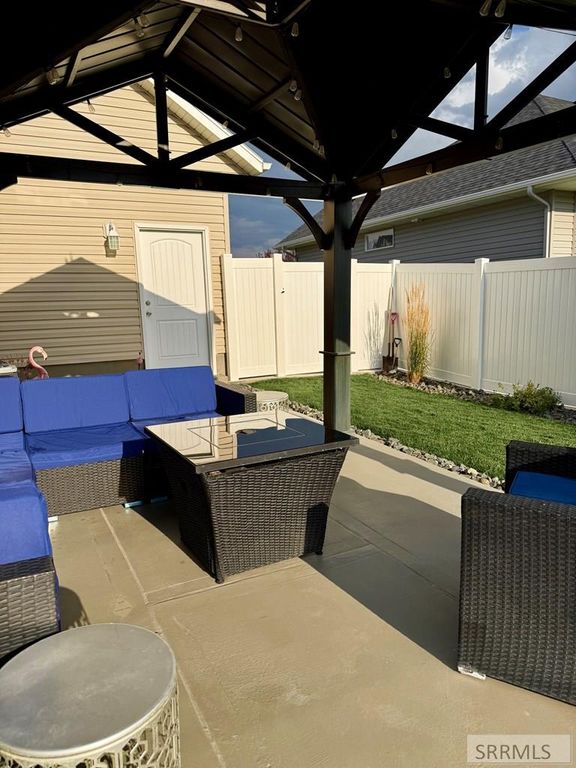 Image 68 of property listing at 1654 Marsala Circle, Ammon, ID 83406