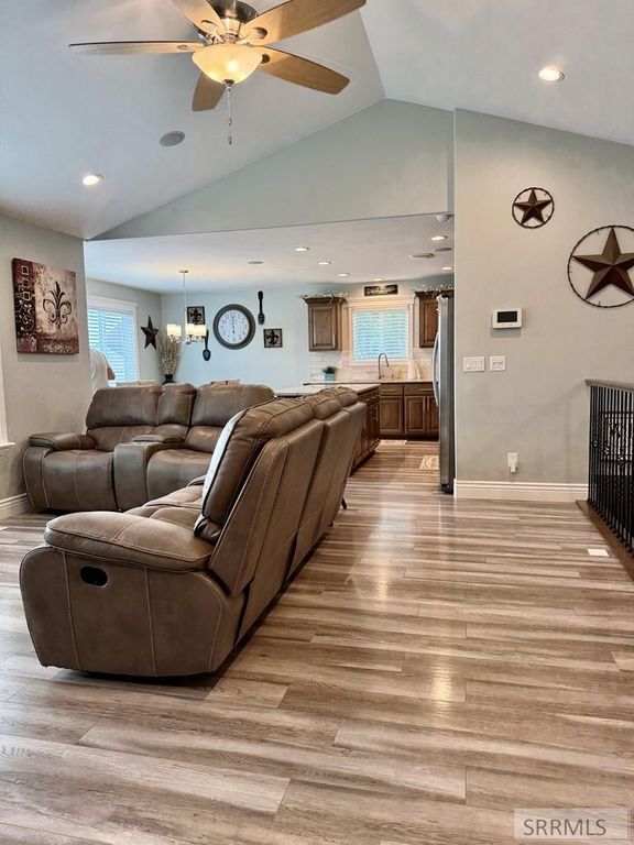 Image 7 of property listing at 1654 Marsala Circle, Ammon, ID 83406