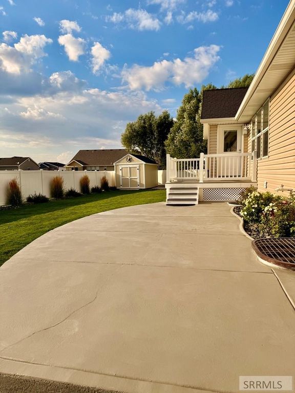 Image 70 of property listing at 1654 Marsala Circle, Ammon, ID 83406