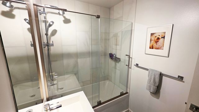 360 W Wellington Avenue 2B, Chicago, IL 60657