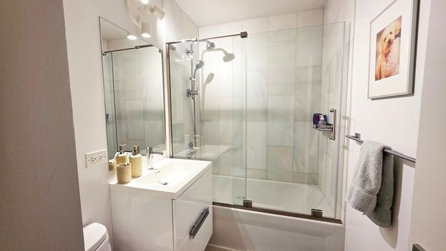 360 W Wellington Avenue 2B, Chicago, IL 60657