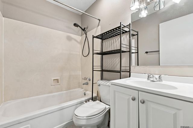 7349 Meadow Park Ave, Baton Rouge, LA 70810