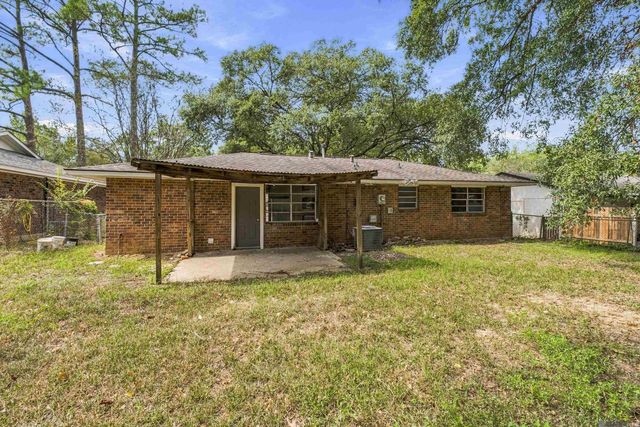 7349 Meadow Park Ave, Baton Rouge, LA 70810