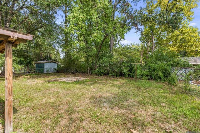 7349 Meadow Park Ave, Baton Rouge, LA 70810