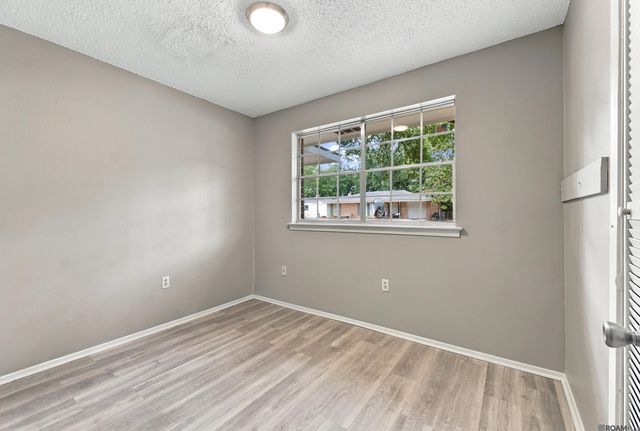 7349 Meadow Park Ave, Baton Rouge, LA 70810