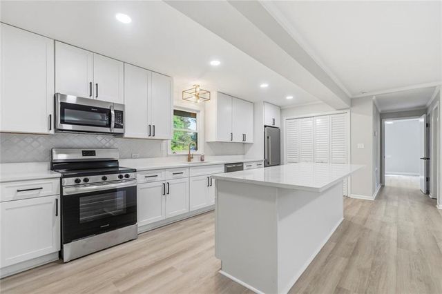 2128 N Jefferson Street NE, Milledgeville, GA 31061