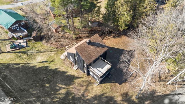 27 Honeysuckle Lane, Queensbury, NY 12845