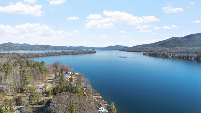 27 Honeysuckle Lane, Queensbury, NY 12845
