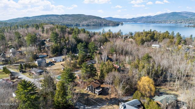 27 Honeysuckle Lane, Queensbury, NY 12845
