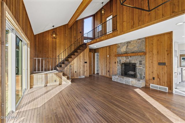 27 Honeysuckle Lane, Queensbury, NY 12845