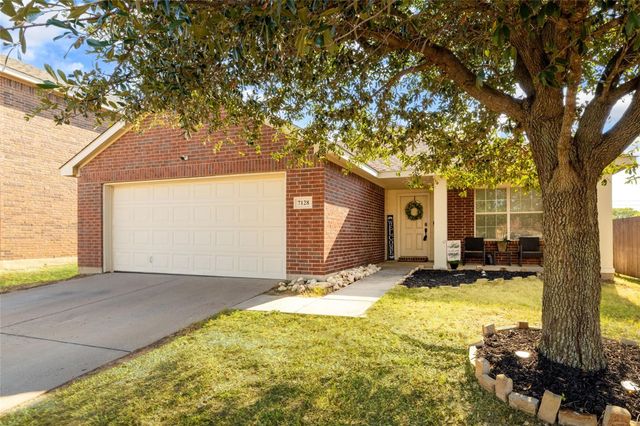 7128 Bannock Drive, Fort Worth, TX 76179