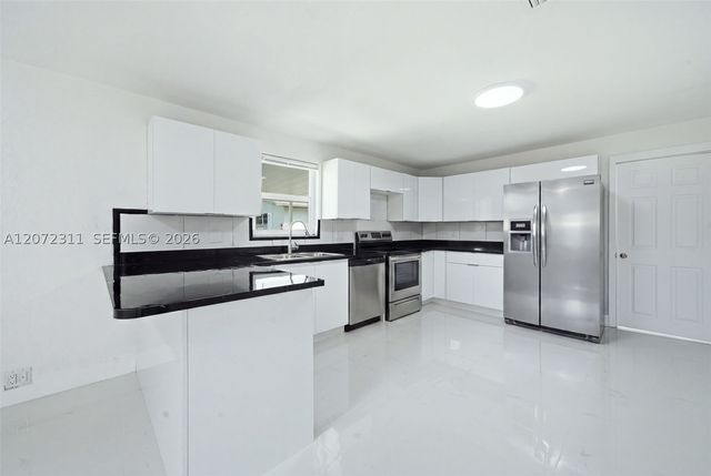 399 NW 98th St 399, Miami, FL 33150