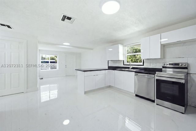 399 NW 98th St 399, Miami, FL 33150