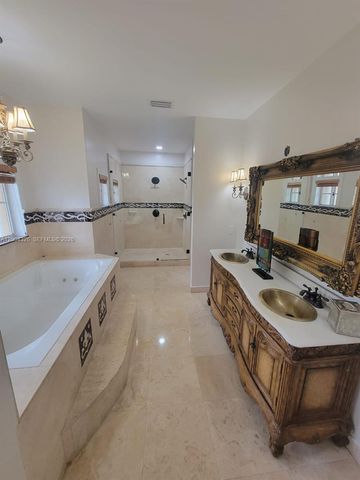 2614 NE 41st Rd, Homestead, FL 33033