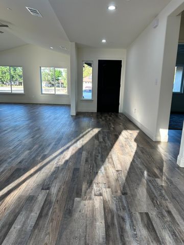 1816 S Caesar Avenue, Fresno, CA 93727