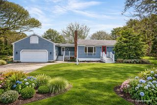 2 Pine Ridge End, North Truro, MA 02652