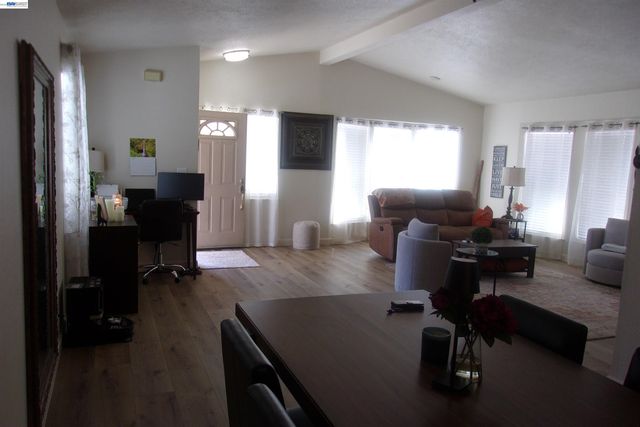 1840 Paris Lane 61, Antioch, CA 94509