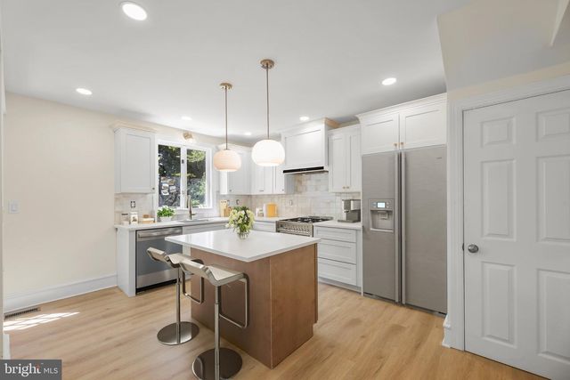 302 W WASHINGTON AVE, Magnolia, NJ 08049