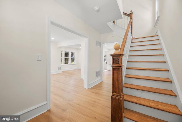 302 W WASHINGTON AVE, Magnolia, NJ 08049