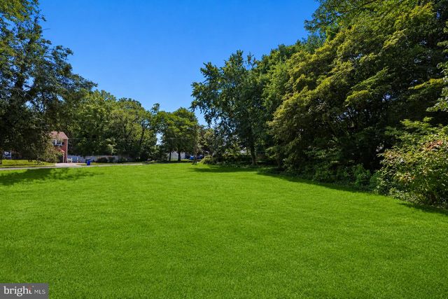 302 W WASHINGTON AVE, Magnolia, NJ 08049