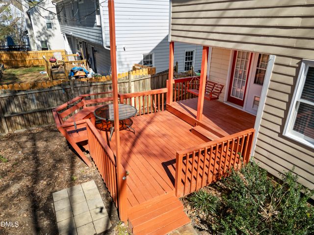 2713 Moorsfield Court, Raleigh, NC 27604