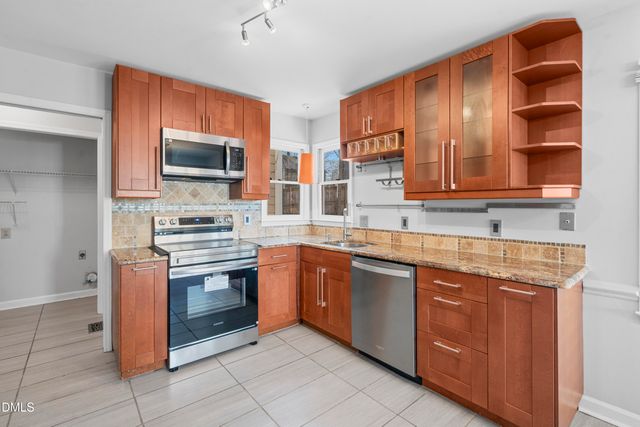 2713 Moorsfield Court, Raleigh, NC 27604