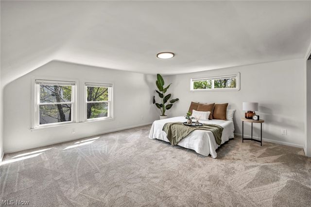 375 Hillside Road, Seven Hills, OH 44131