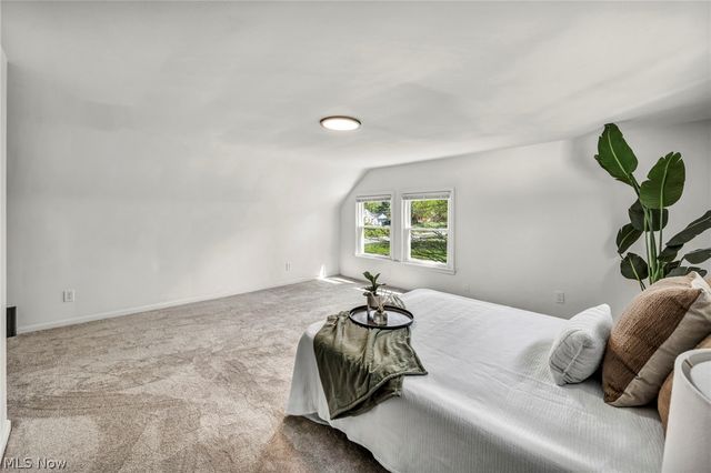 375 Hillside Road, Seven Hills, OH 44131