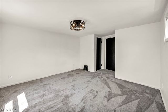 375 Hillside Road, Seven Hills, OH 44131