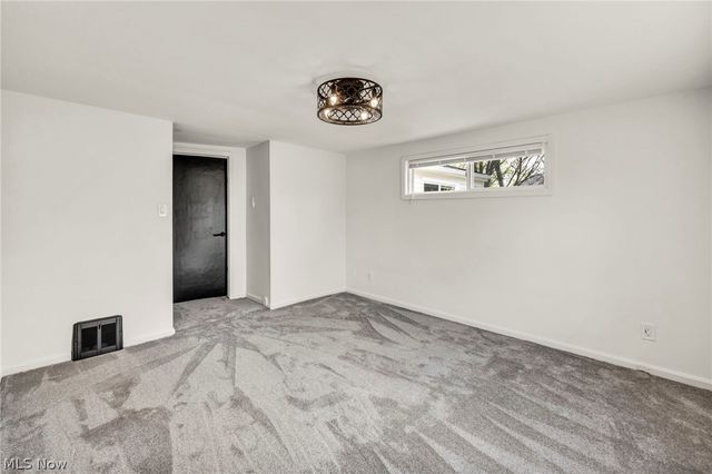 375 Hillside Road, Seven Hills, OH 44131