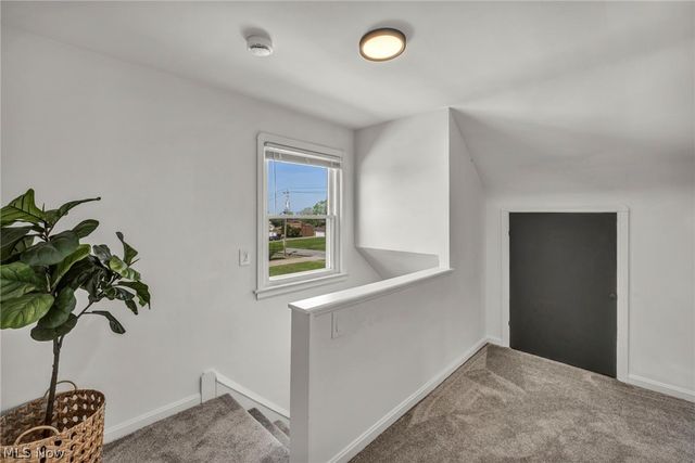 375 Hillside Road, Seven Hills, OH 44131