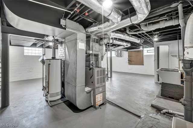 375 Hillside Road, Seven Hills, OH 44131