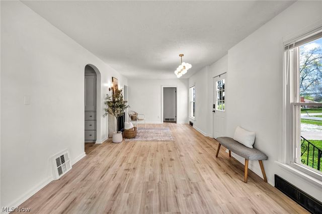 375 Hillside Road, Seven Hills, OH 44131