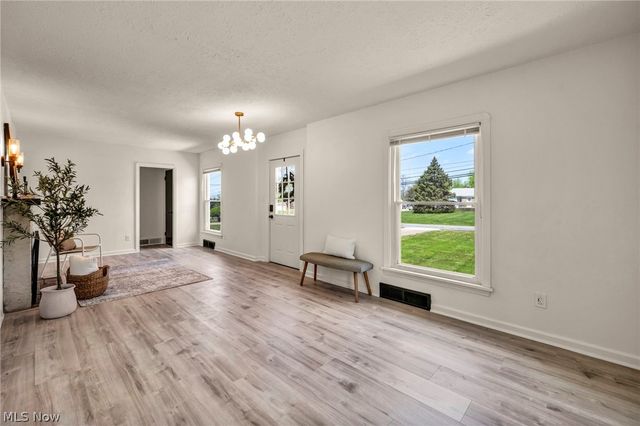 375 Hillside Road, Seven Hills, OH 44131