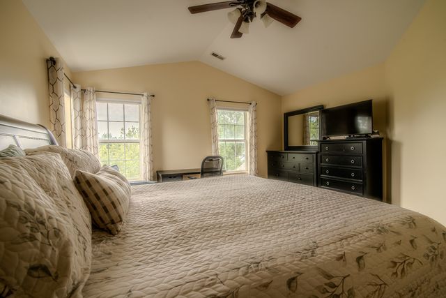 3110 Bloomfield Drive, Joliet, IL 60436