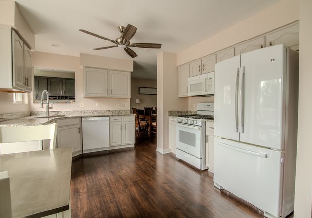3110 Bloomfield Drive, Joliet, IL 60436