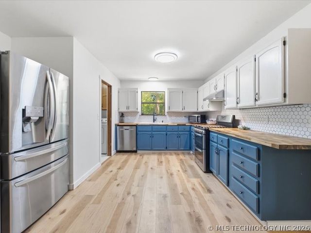 7024 W Canyon Road, Tulsa, OK 74131