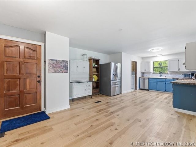 7024 W Canyon Road, Tulsa, OK 74131