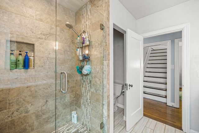 2616 Land Park Dr, Sacramento, CA 95818