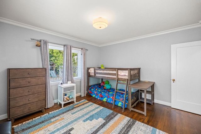 2616 Land Park Dr, Sacramento, CA 95818