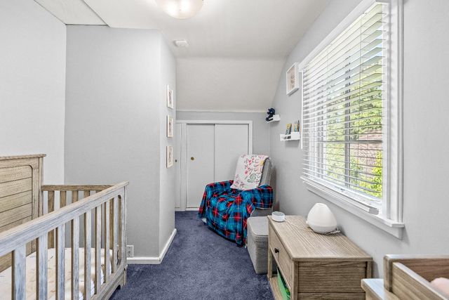 2616 Land Park Dr, Sacramento, CA 95818