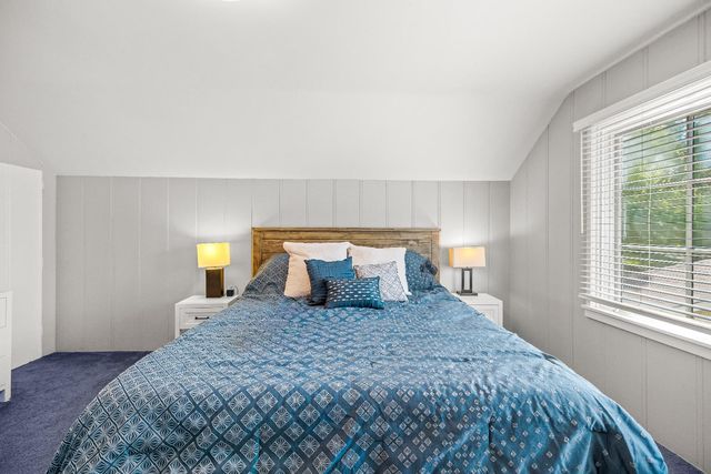 2616 Land Park Dr, Sacramento, CA 95818