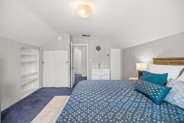 2616 Land Park Dr, Sacramento, CA 95818